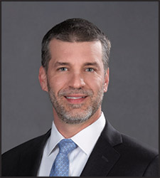 [MISSING IMAGE: ph_timroberts-4c.jpg]